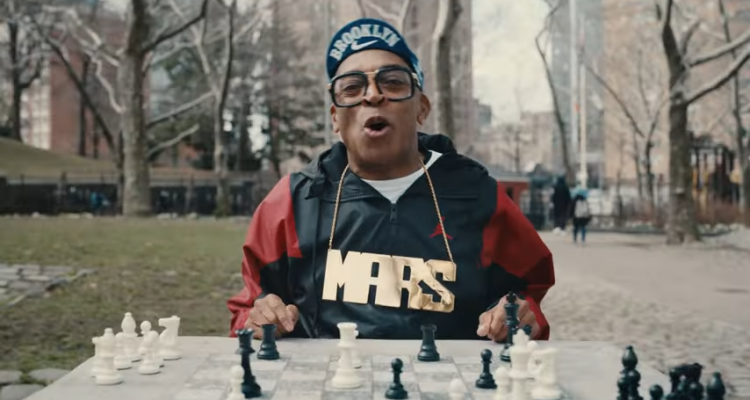 Arthur Conan Doyle contraste cuero Spike Lee celebrates NIKE's 50th with chess - The Chess Drum