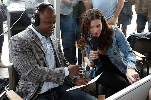 GM Maurice Ashley and Liv Tyler watching the action.