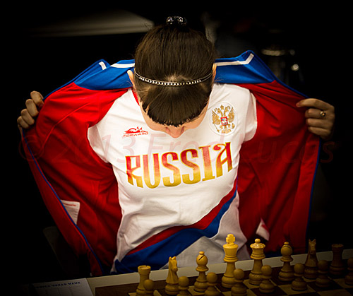 Aleksandra Goryachkina Defeats Alexandra Kosteniuk in Round 3 of