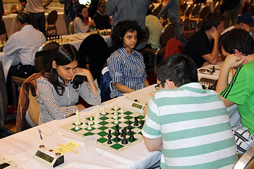 Indian WGMs Nisha Mohota (and Padmini Rout. Photo by Daaim Shabazz.